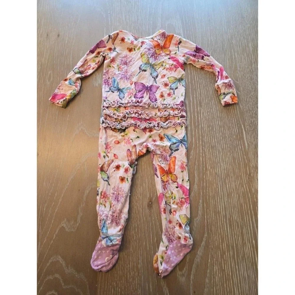 Posh peanut baby girl sleeper 6-9 mos - Picture 4 of 4